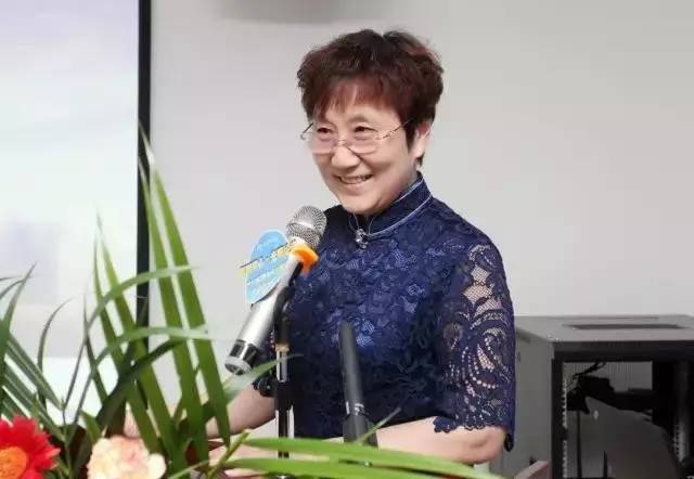 由西安市雁塔区医疗管理协会与华厦眼科医院集团主办的医路同心·光明论道——华厦·西安2017斜视与小儿眼科学术会议在西安华厦眼科医院学术会议厅