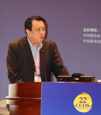 本次小儿眼病高峰论坛由厦门大学附属厦门眼科中心主办，由华厦眼科医院集团斜弱视与小儿眼科学组组长潘美华主持，三位来自厦门眼科中心及华厦眼科医院集团的重量 眼科专家黎晓新教授、赵堪兴教授、葛坚教授分别就小儿 眼病带来了极富临床意义的实用干货，并同大家进行了相应的.jpg