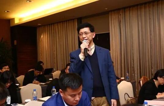 在华厦眼科医院集团医教研战略发展研讨会上，华厦眼科医院集团与从事 医疗 化诊断的厦门艾德生物医药科技股份有限公司、从事视网膜疾病基因疗法技术开发与引进的厦门继景生物技术有限责任公司签署了三方战略合作协议3.jpg