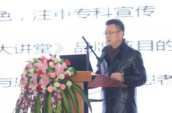 2月3日，华厦眼科医院集团2017年工作汇报暨2017年年度表彰大会在厦门环球会展中心B6厅隆重举行，来自集团本部、厦门大学附属厦门眼科中心、厦门欧华控股集团等1300余名员工与关心、支持华厦眼科发展的嘉宾欢聚一堂，共同总结2017年工作经验，展望2018年美好未来2.jpg