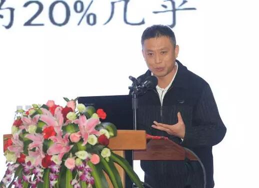 2月3日，华厦眼科医院集团2017年工作汇报暨2017年年度表彰大会在厦门环球会展中心B6厅隆重举行，来自集团本部、厦门大学附属厦门眼科中心、厦门欧华控股集团等1300余名员工与关心、支持华厦眼科发展的嘉宾欢聚一堂，共同总结2017年工作经验，展望2018年美好未来11.jpg