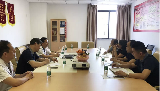 佛山市禅城区相关领*走访慰问佛山华厦眼科医院院长赵刚平教授1.png