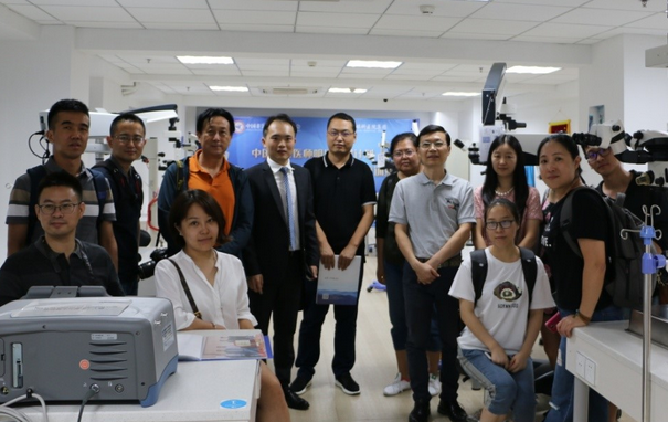 中华儿女新闻网：“坚守社会责任·坚定文化自信”中央及行业媒体采访团走基层活动走进华厦眼科医院集团6.png