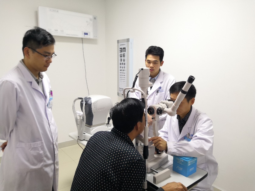 莆田眼科医院王乐副院长 植入散光 型多焦点人工晶体，为莆田地区开展屈光白内障手术谱写新的篇章2.jpg