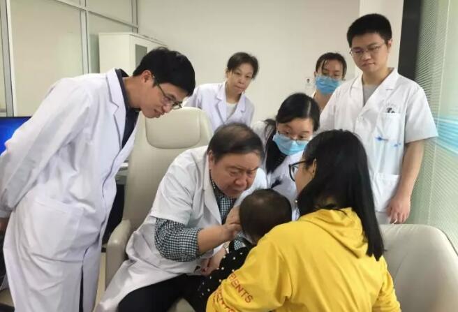 国内仅5位环球眼科科学院院士，厦门大学附属厦门眼科中心就有俩！3.jpg