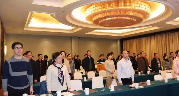 2019年1月26日下午，“中共华厦眼科医院集团委员会换届选举大会”在厦门宾馆隆重举行，会议选举产生了中共华厦眼科医院集团第二届党委委员会5位委员。第*一届华厦眼科医院集团党委书记陈宝贵，党委副书记、厦门眼科中心工会主席陈逸恬，委员王骞、张秀恋、洪清配、吴丽群、张美嫦出席了此次党员大会2.jpg