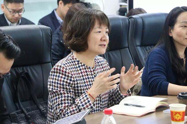 华厦眼科医院集团与爱尔康召开2019年战略合作沟通会3.jpg