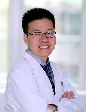 厦门眼科中心留学归来的干眼与角膜病医生董诺博士每周三定期坐诊漳州眼科医院2.jpg