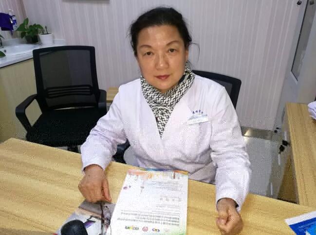 西安华厦眼科医院斜视与小儿眼科张利玲主任：患者追随、孩子喜爱1.jpg