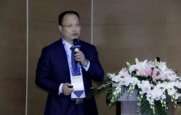华厦眼科专家团受邀亮相第十九届环球眼科学学术会议暨第十九届环球视光学学术会议（COOC 2019）7.jpg