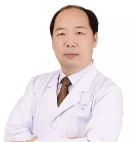 多次受邀于世界眼科大会、美国眼科年会、亚洲太平洋地区眼科年会等环球眼科会议进行现场手术表演——华厦眼科医院集团业务副总院长、上海和平眼科医院院长郭海科教授6.jpg