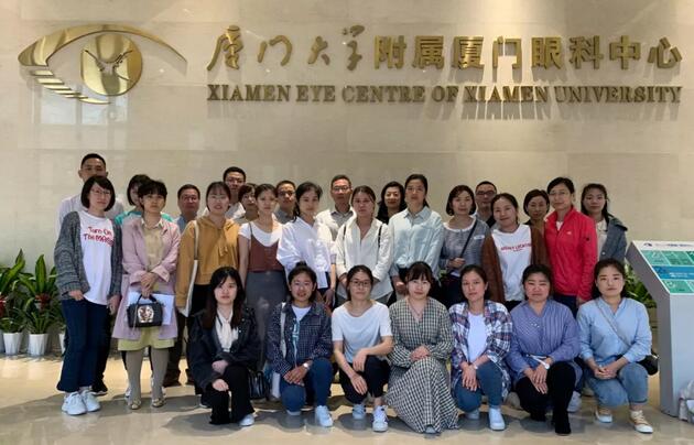 4月11日，华厦眼科“硬镜验配技术进阶班”在厦门结业，此次培训班由华厦眼科医院集团联合欧几里德、美尼康共同举办，来自华厦眼科旗下18家医院的20余位医生及硬镜验配师参与了此次培训1.jpg
