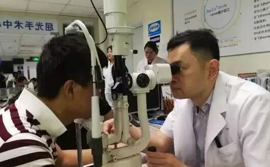 高度近视1250度、2000度的他们为什么想来厦门眼科中心进行ICL手术？2.jpg