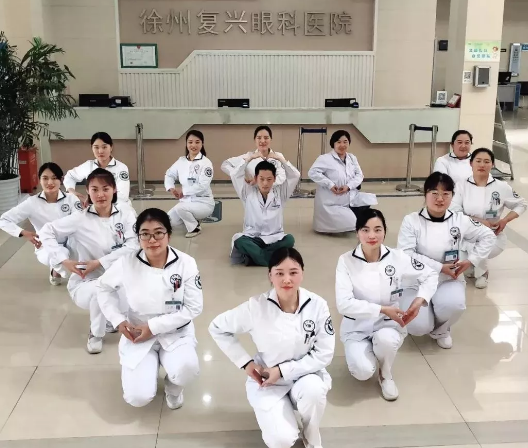 5月12日环球护士节，徐州复兴眼科医院党支部、工会亲切慰问全院护理人员.png