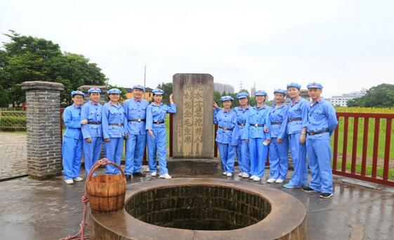 “不忘初心跟党走，追忆红军峥嵘岁月” ——厦门眼科中心第二党支部纪念建军92周年主题党日活动4.jpg
