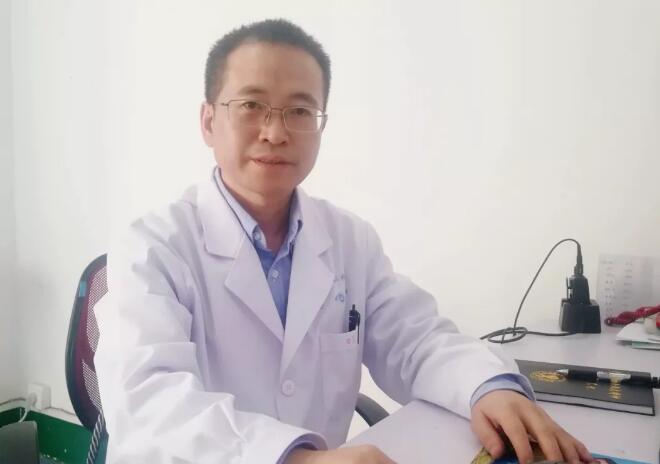 不忘初心：为病患谋幸福——专访南平华厦眼科医院院长胡甫密1.jpg