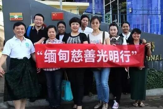 第七届罗马OCTA环球论坛落幕，厦门眼科中心总院长黎晓新院长做专项发言5.jpg