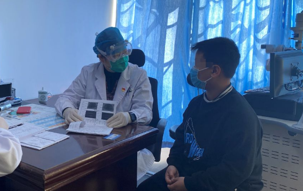 不一样的一线，一样的坚守——华厦眼科集团本部厦门眼科中心守护爱与光明3.png