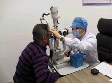 现任莆田市医学会眼科分会副主任委员，福建省医学会眼科分会眼整形组成员刘励医生，今年强力加盟莆田眼科医院，担任医院业务院长。这一“强援”的加盟，将引领莆田眼科医院的诊疗实力迈上更高台阶，造福莆田市乃至周边的眼疾患者2.png