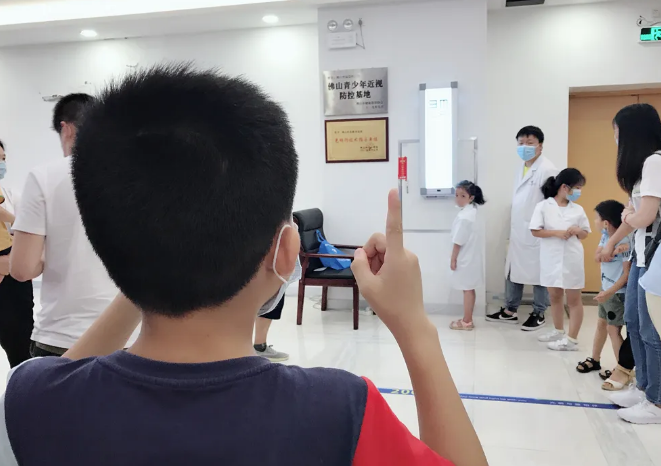 6.6爱眼日当天，佛山华厦眼科医院全面直播报道了各类眼健康相关情况3.png