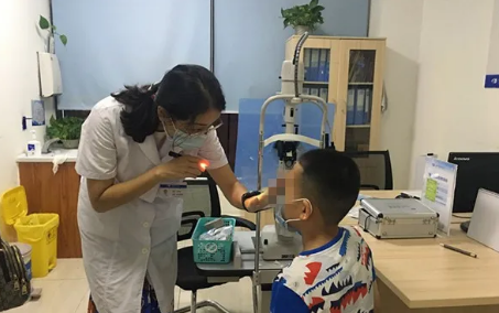 成都华厦眼科斜弱视医生陈婷：别让水弹枪成为孩子眼睛的隐性“杀手”1.png