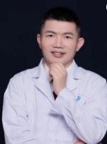 600多度近视+高度散光，“量眼定制”个性化微飞秒手术一*次性解决4.png