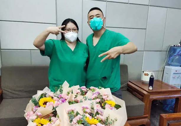 华厦眼科白衣英雄战“疫”背后的暖心故事5.png