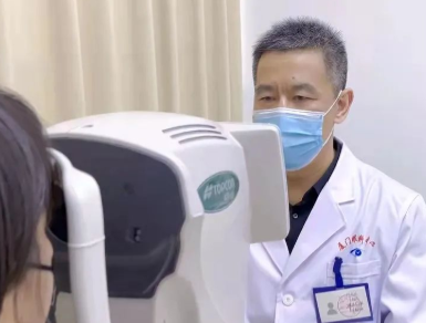 厦门眼科中心又引进了一位出名屈光近视手术医生：刘才远 教授3.png