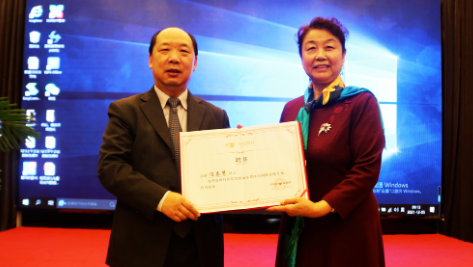 聊城华厦眼科任春慧：从医40年，用一双“慧”眼守护无数双慧眼3.png