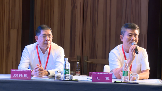 2022年全国眼屈光手术学术研讨会举行，华厦眼科专家携手同行共话学界未来4.png