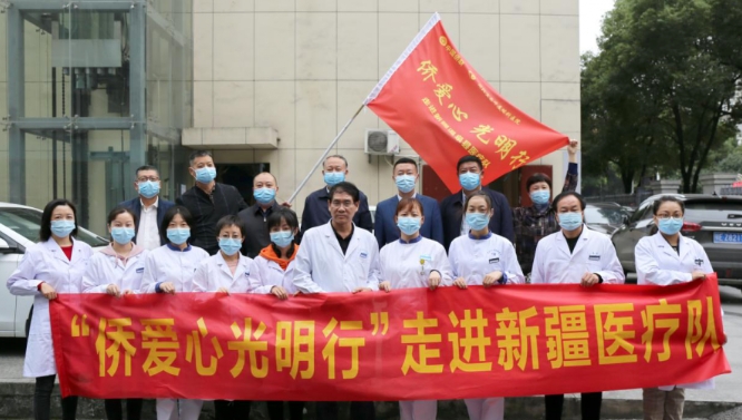 华厦眼科医生·医声霍鸣：有口皆【医生·医声】霍鸣：有口皆碑的“光明掌门人”碑的“光明掌门人”5.png