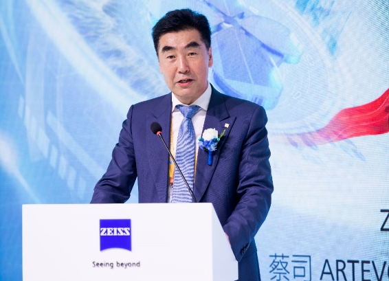深化创新合作，助推行业升级! 华厦眼科牵手蔡司落地中国首台ARTEVO OCT3.png