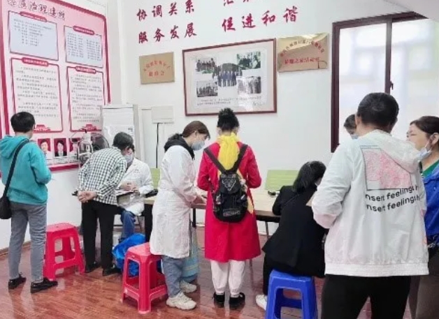 华厦眼科：聚焦“一老一小”，全力打造6月“华厦爱眼月”8.png