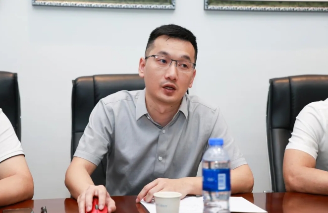 点滴爱心，点亮光明!中国华侨公益基金会领导莅临华厦眼科调研指导4.png