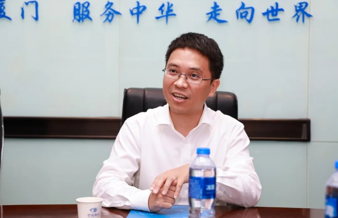 点滴爱心，点亮光明!中国华侨公益基金会领导莅临华厦眼科调研指导5.png